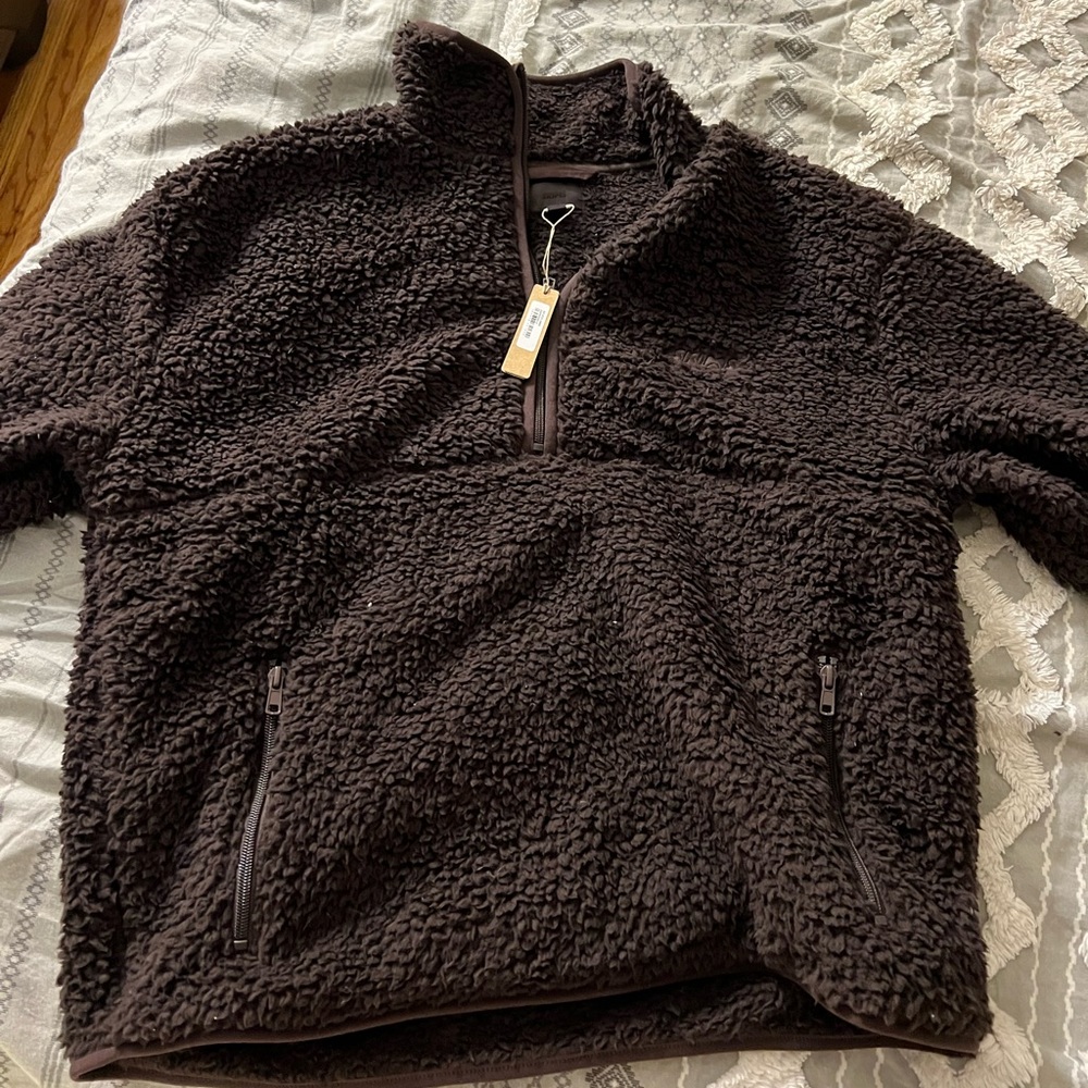 NWT Skims Teddy Pullover, size S/M.